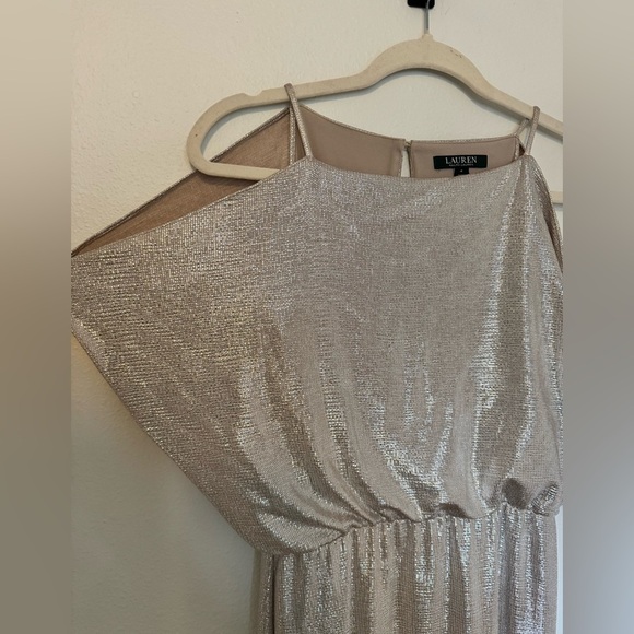 NEW Lauren Ralph Lauren Metallic Cold Shoulder Gown Champagne Formal Size 4 NWT - Picture 6 of 10
